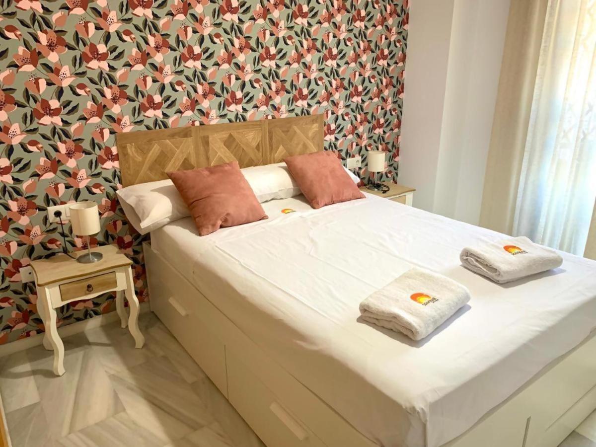 Apartamento Marinero By Solymar Holiday Torre Del Mar Bagian luar foto