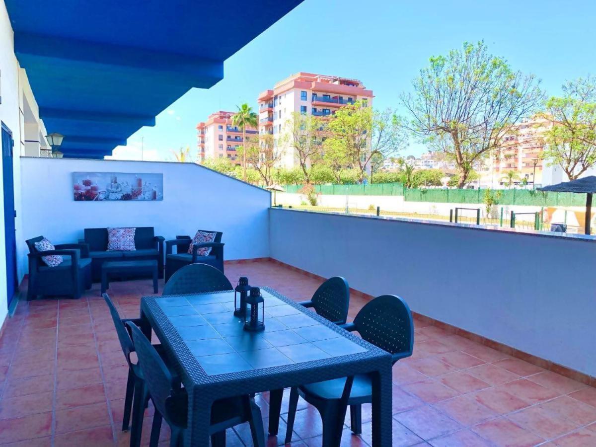 Apartamento Marinero By Solymar Holiday Torre Del Mar Bagian luar foto