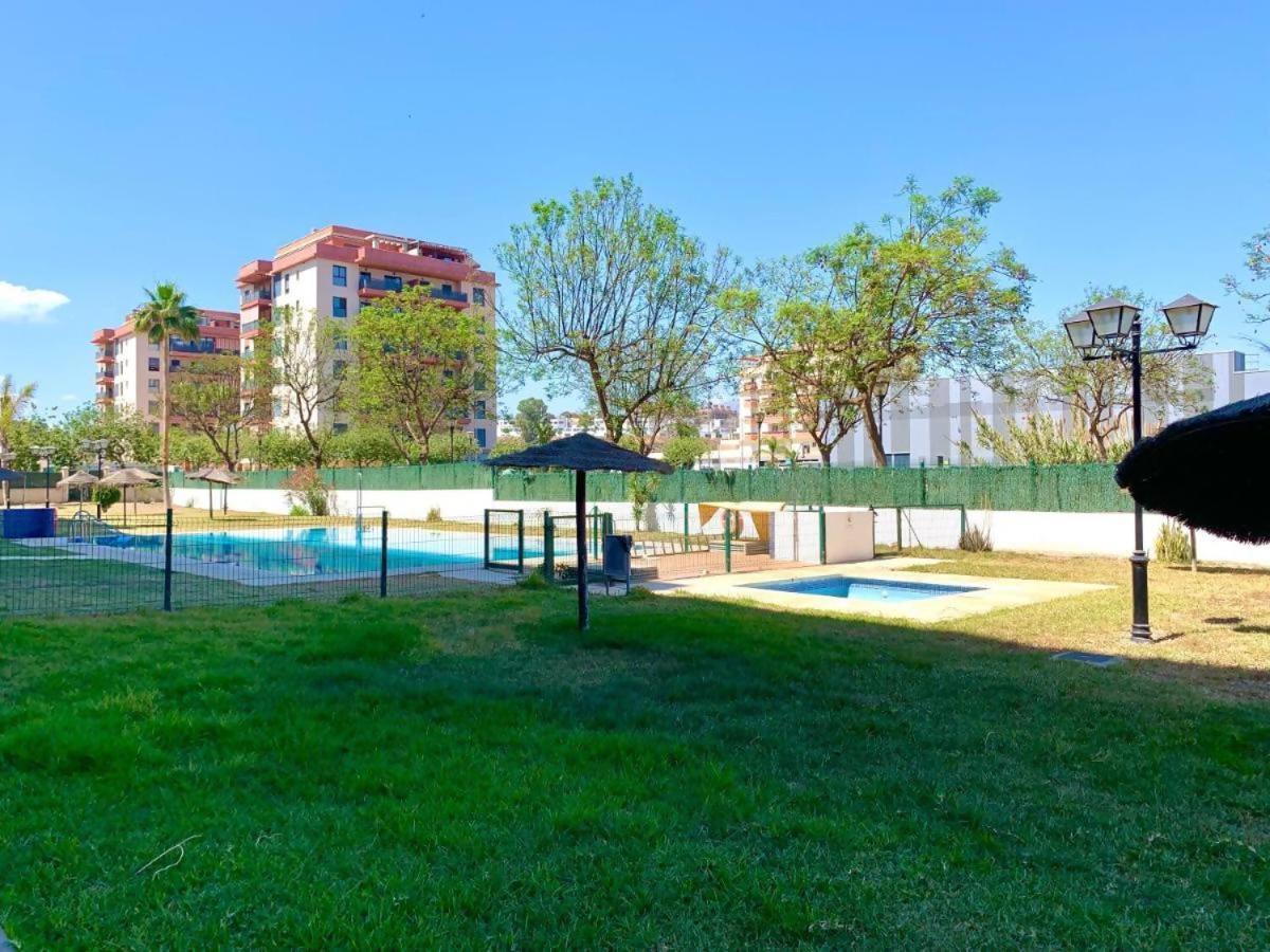 Apartamento Marinero By Solymar Holiday Torre Del Mar Bagian luar foto