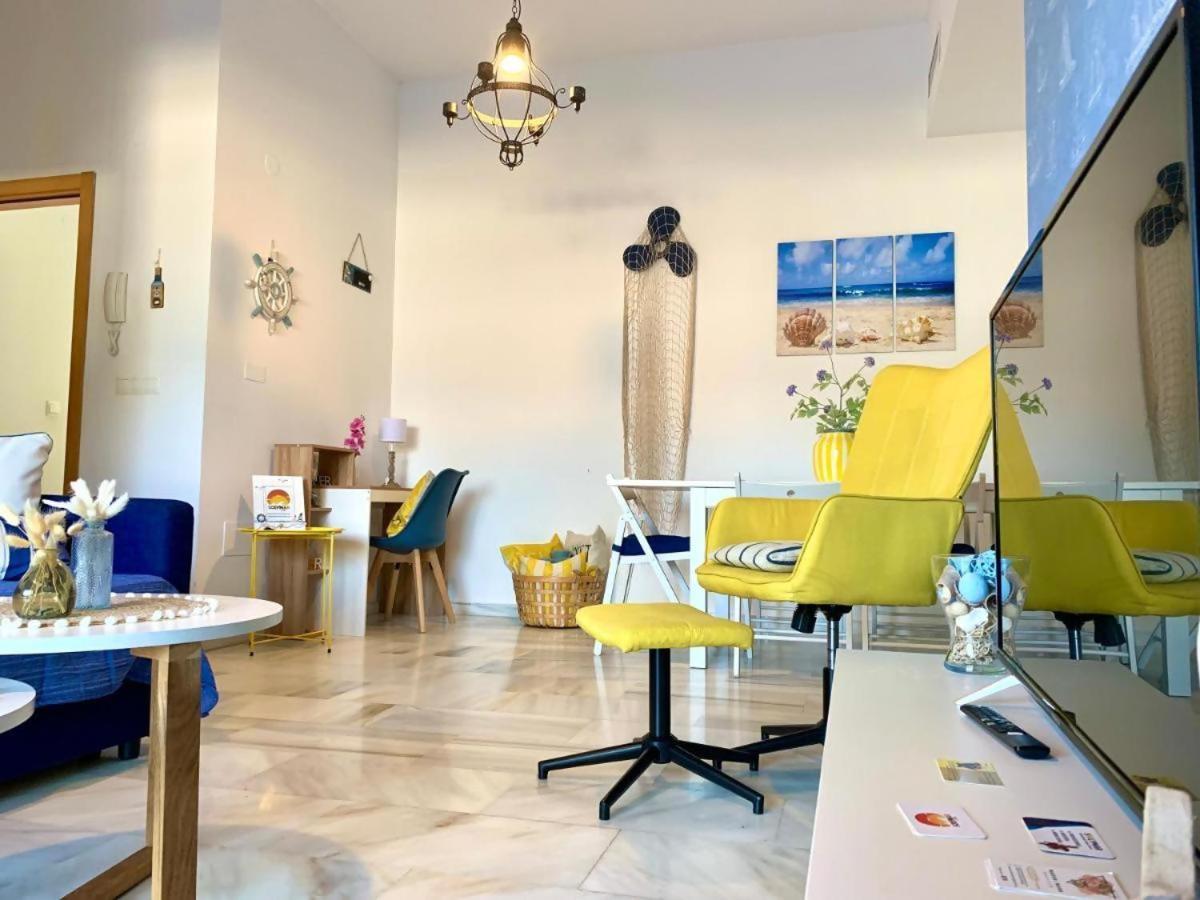 Apartamento Marinero By Solymar Holiday Torre Del Mar Bagian luar foto